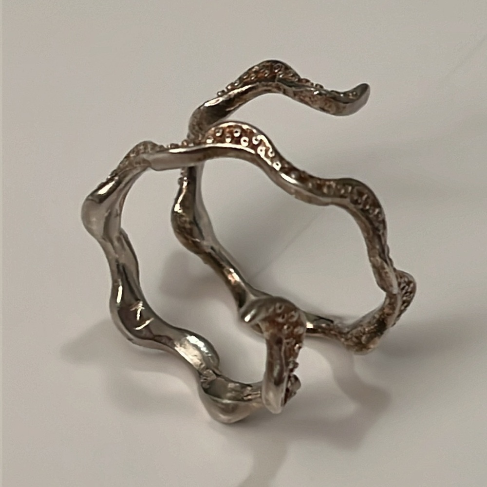 Elegant Silver Wave Design Ring